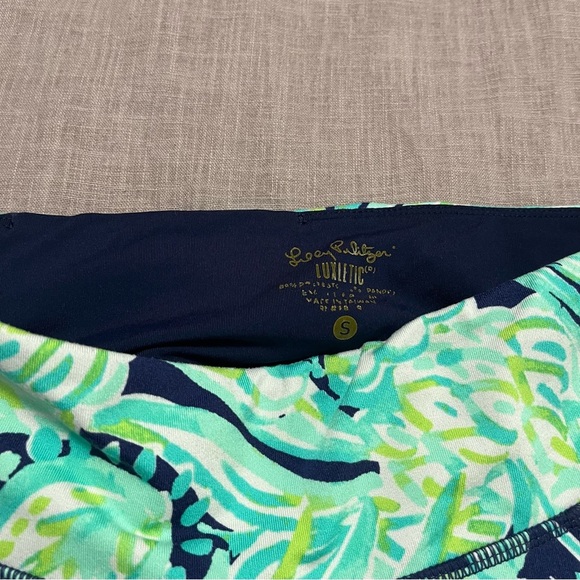 Lilly Pulitzer Luxletic Thea Weekender Crop Party like a Flock Star Size Small - Picture 5 of 8